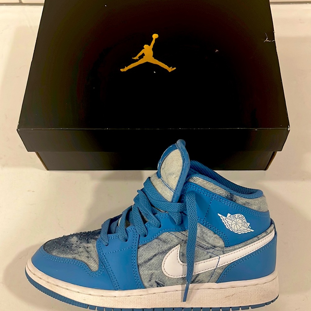Jordan 1 Mid Washed Denim
